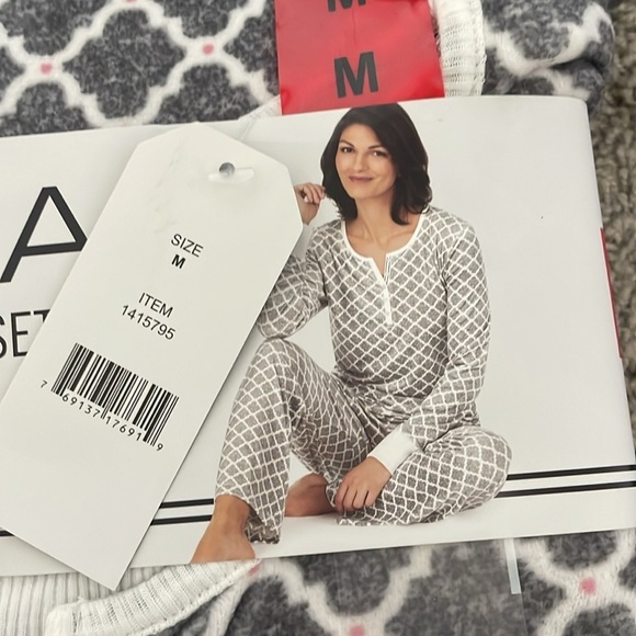 NWT Nautica Women’s Gray Printed 2 Piece Fleece Pajama Sleepwear Set - Size Med - Picture 3 of 7